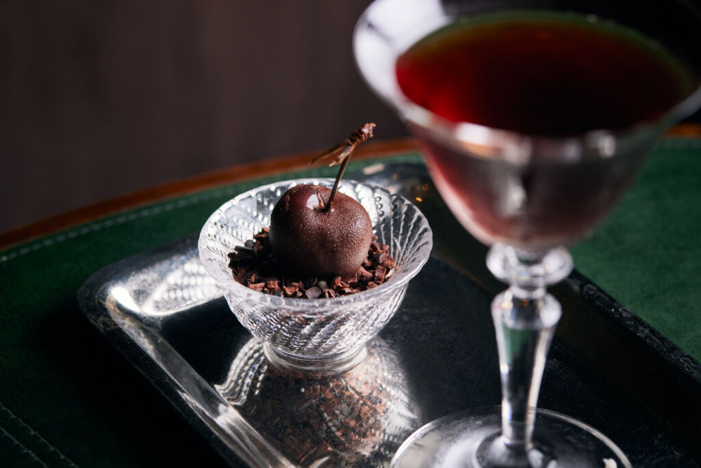 Darkside Unveils a New Cocktail Menu Inspired by 1920s-30s Classics 14 The naughty looking Hanky Panky cocktail