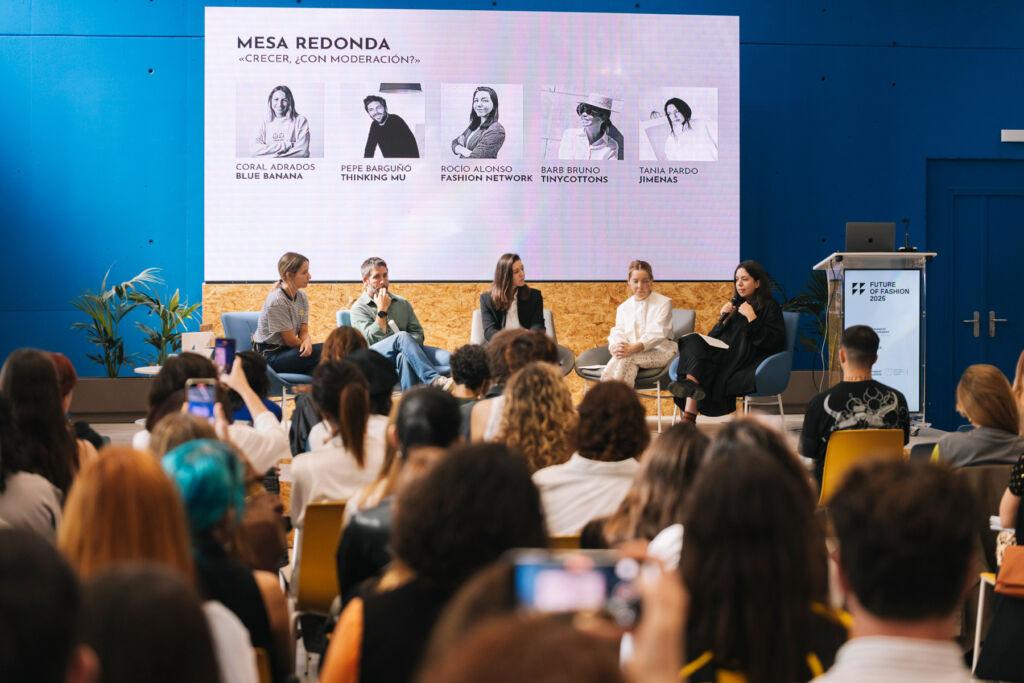 The Future of Fashion 2025: A New Era of Sustainability and Innovation 10 The Future of Fashion 2025: A New Era of Sustainability and Innovation