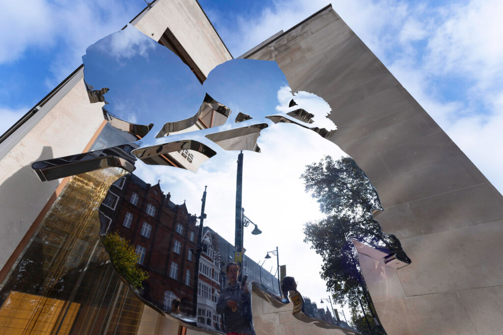 Frieze Week Brings Art and Green Elegance to London's Sloane Street 5 Frieze Week Brings Art and Green Elegance to London's Sloane Street