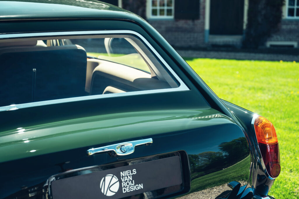 A photograph showing the attention paid to the vehicle's coachlines