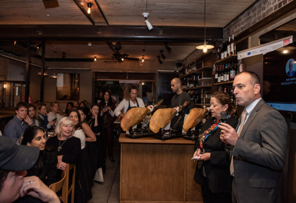 Omar Allibhoy Brings the Soul of Ibérico Ham to British Tables 16 Raul educating those in attendance on the history of the ham