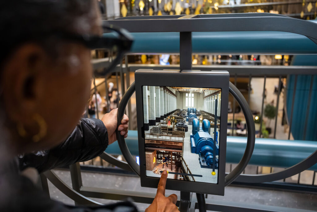 An interactive display screen