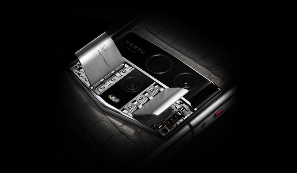 Agent Q by VERTU: Elegance, Intelligence, and Innovation in One Device 8 A close up look at the phones camera lenses