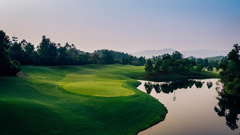 Luke Donald’s Strategic Brilliance Takes Centre Stage at the Ba Na Hills Golf Club 9 One of the waterside holes at sunset